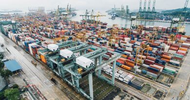 Neuer Logistikpartner fürs eCommerce, Container im Hafen